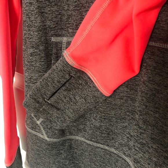 NIKE- high neck thermal hoodie with Thumb holes - Picture 5 of 7